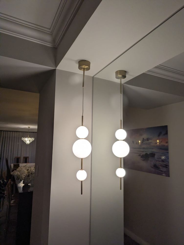 Feature pendant installation